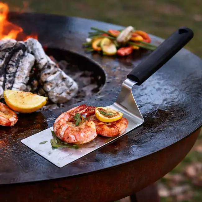 Triangle Plancha spatel 12 cm van roestvrij staal met ergonomische kunststof handgreep