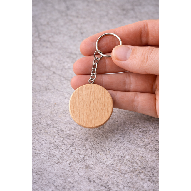 HOCHO Arden Houten sleutelhanger rond 40 mm van beukenhout, gelakt en zonder logo, ideaal voor gravure en promotie