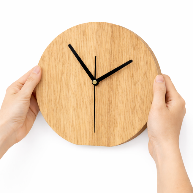 HOCHO Massief Eikenhouten Klok – 230x240x20 mm – Scandinavisch Design