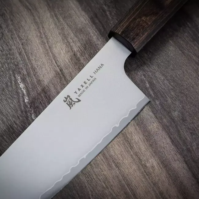 Yaxell Hana Koksmes 20 cm – 3 Lagen Damaststaal – Movax Staal – Pakka Wood Heft
