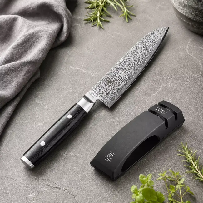 Yaxell Ran Messenset – Giftset – 2-delig – Santoku Mes 16,5 cm en Messenlijper – 69 Lagen Damaststaal – VG10 Staal – 61 HRC – Canvas-Micarta Heft