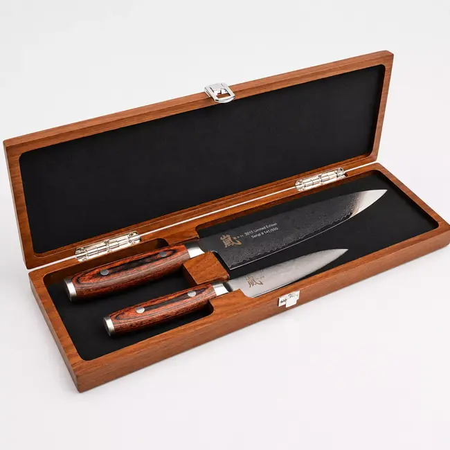 Yaxell Ran Messenset – Giftset – 2-delig – Koksmes 20 cm & Universeelmes 12 cm – 69 Lagen Damaststaal – VG10 Staal – 61 HRC – Mahonie Heft - Limited Edition