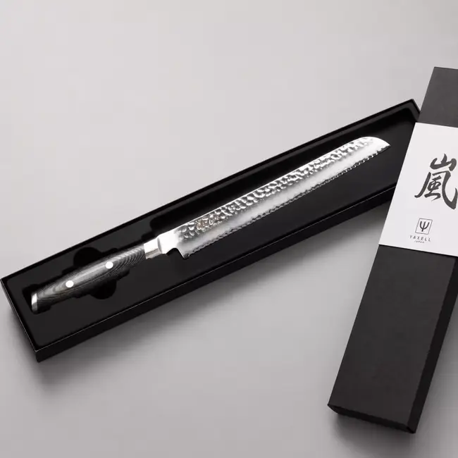 Yaxell Tsuchimon Broodmes 23 cm – VG10 Staal – Gehamerd Lemmet – Micarta Heft