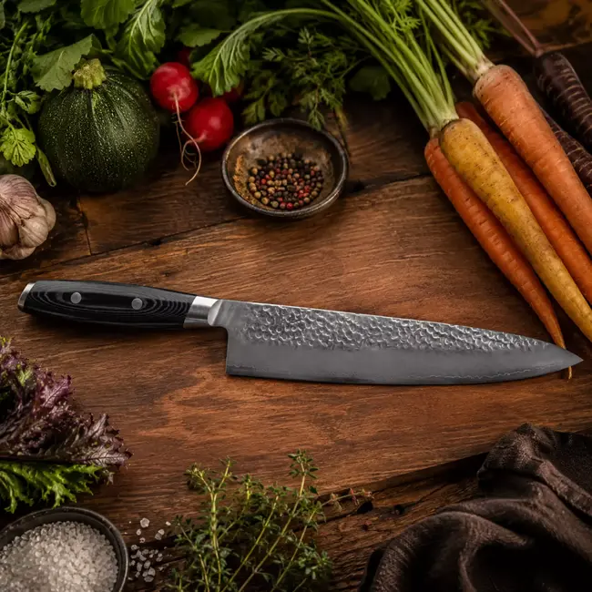 Yaxell Tsuchimon Koksmes 25,5 cm – VG10 Staal – Gehamerd Lemmet – Micarta Heft