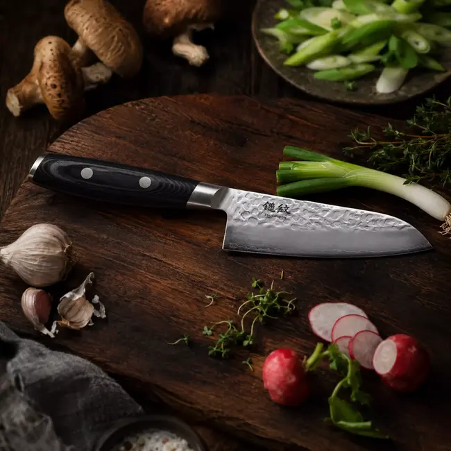 Yaxell Tsuchimon Santoku Koksmes 12,5 cm – VG10 Staal – Gehamerd Lemmet – Micarta Heft