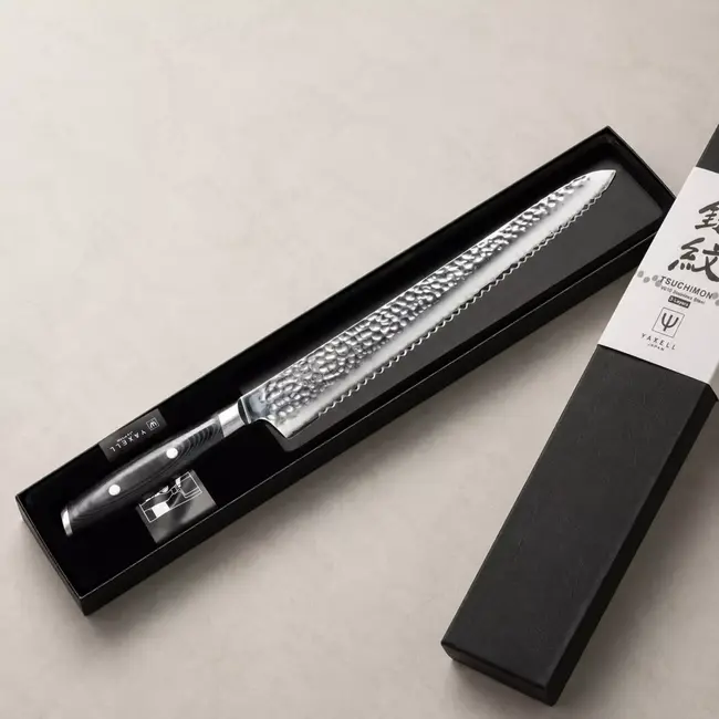 Yaxell Tsuchimon Broodmes 27 cm – VG10 Staal – Gehamerd Lemmet – Micarta Heft