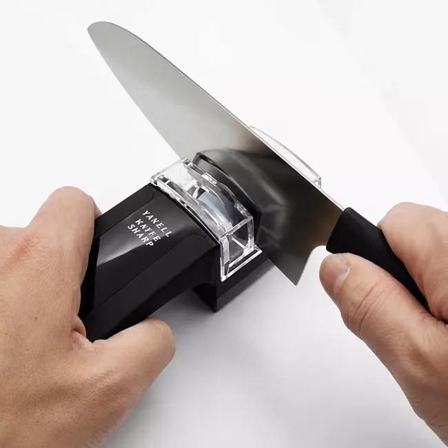 Yaxell Compacte handmatige messenslijper - WA400 korrel - Slagvaste ABS behuizing - Geschikt voor enkel- en dubbelzijdige messen