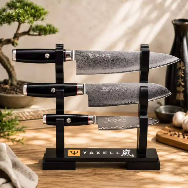 Yaxell Super Gou Ypsilon Messenset – 4-delig – Katana Display met 3 Messen – 193 Lagen Damaststaal – SG2 Staal – 63 HRC – Canvas-Micarta Heft – Japan