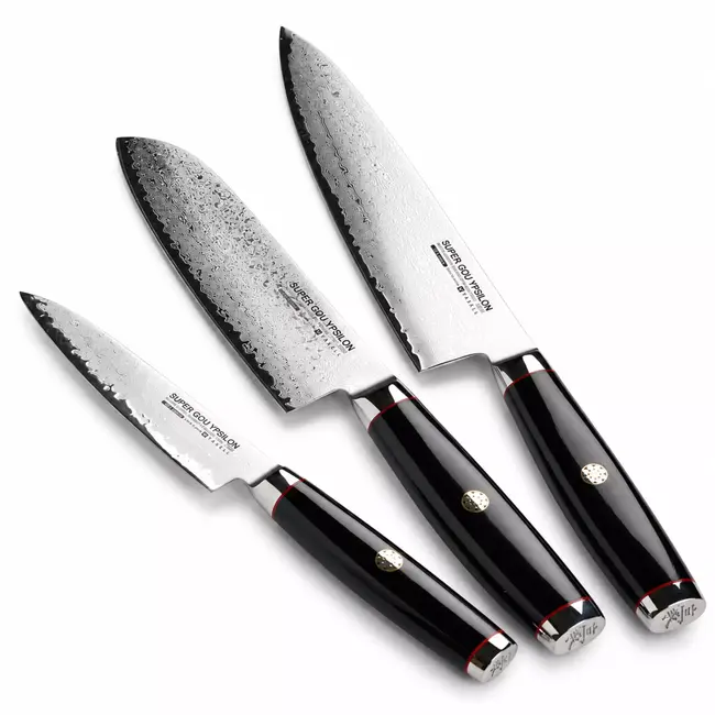 Yaxell Super Gou Ypsilon Messenset – 4-delig – Katana Display met 3 Messen – 193 Lagen Damaststaal – SG2 Staal – 63 HRC – Canvas-Micarta Heft – Japan