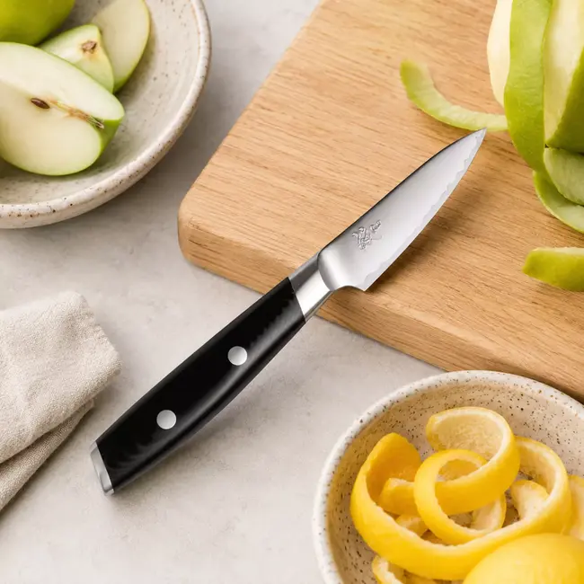Yaxell Schilmes - roestvrij staal, drielagig lemmet - 10 cm - precisiesnijwerk en schillen - zwarte greep - voor groente en fruit