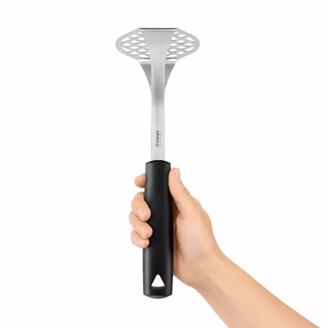 Triangle Aardappelstamper met Ophangsysteem – RVS Zwart – 25 cm – Duurzaam & Vaatwasserbestendig