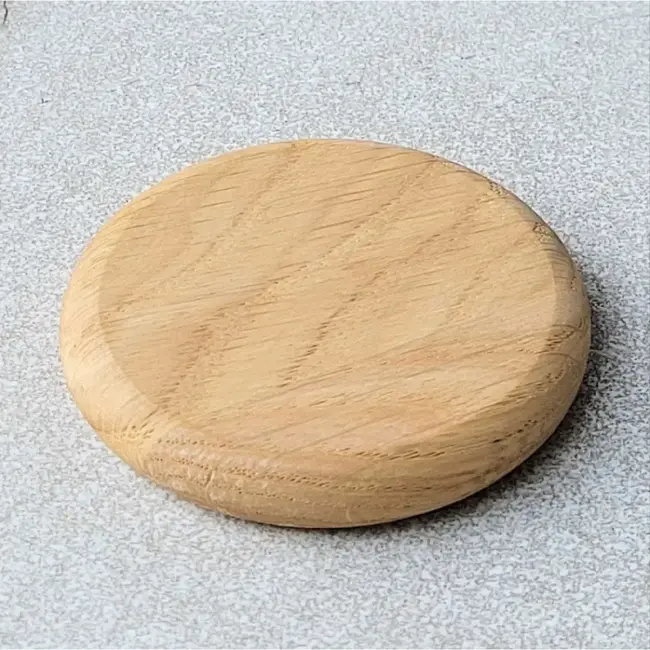 HOCHO Eikenhouten flesopener Ø 65 x 10 mm met magneet voor kroonkurken