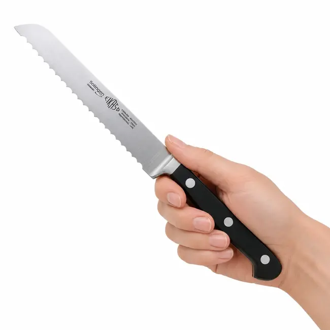 Eikaso Solingen Gekarteld broodmes 24 cm met zwart kunststof handvat