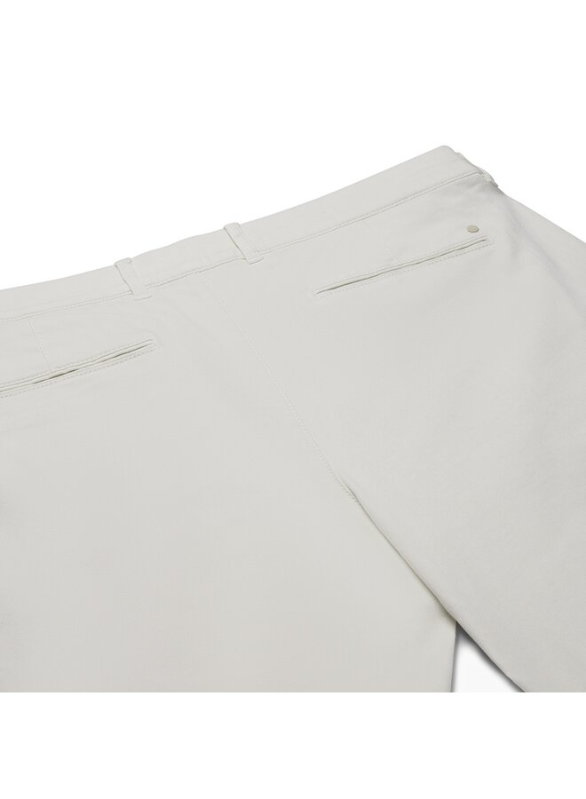 North 84 katoenen chino met rekband off-white L34