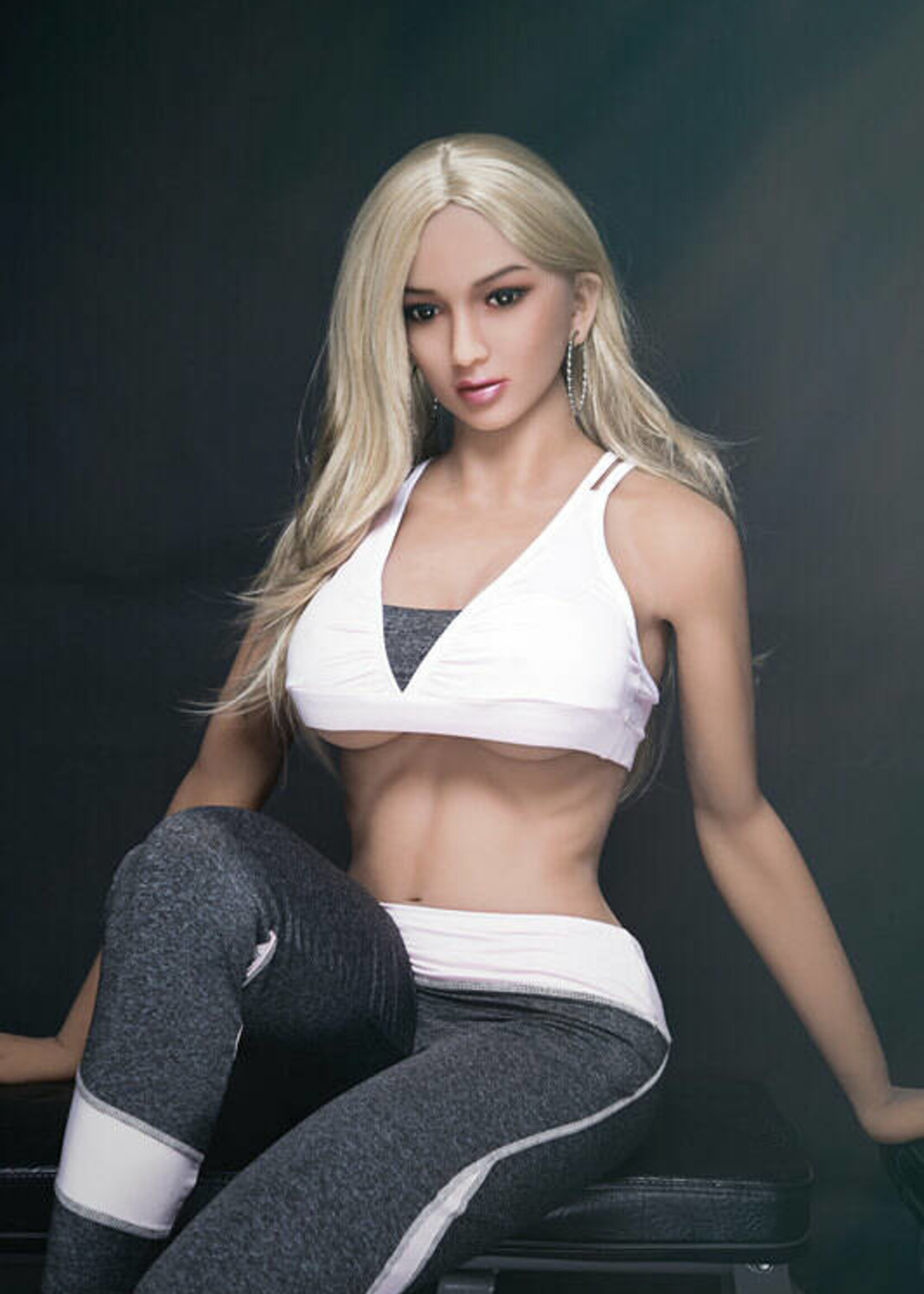 Dolls - Exclusive - Line Chanel 158 Cm -  Nieuw Model !