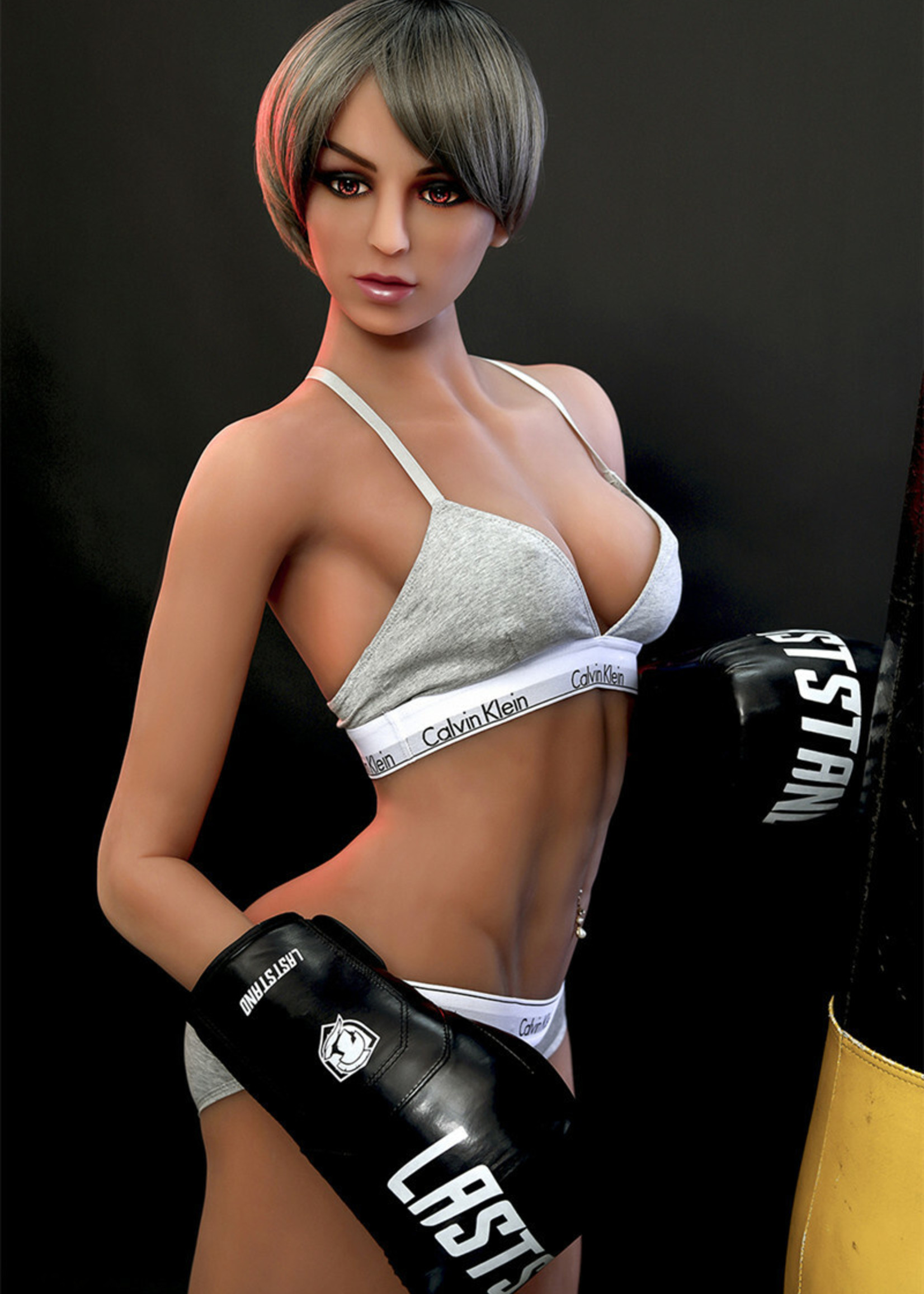 Dolls - Exclusive - Line  ELEKTRISCHE BEWEGLICHE KÖRPER PUPPE AILEEN : 164 CM