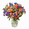 Lila, blaues und orangefarbenes Bouquet