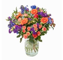 Lila, blaues und orangefarbenes Bouquet