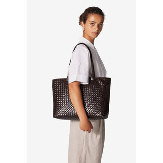 Adax Adax Salerno Shoulder Bag Roberta Dark Brown Adax Adax Salerno Shoulder Bag Roberta Dark Brown