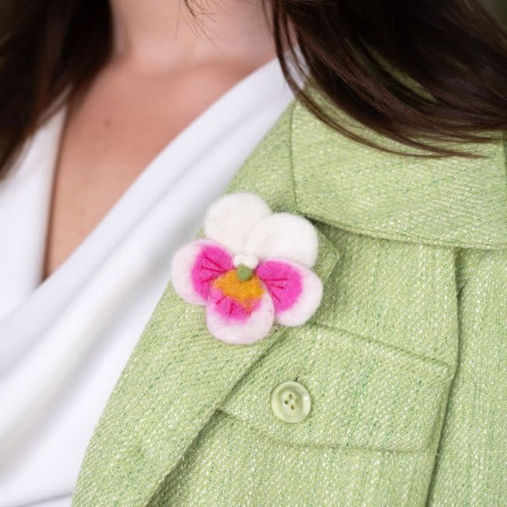 Sjaal met Verhaal Broche Viooltje assorti