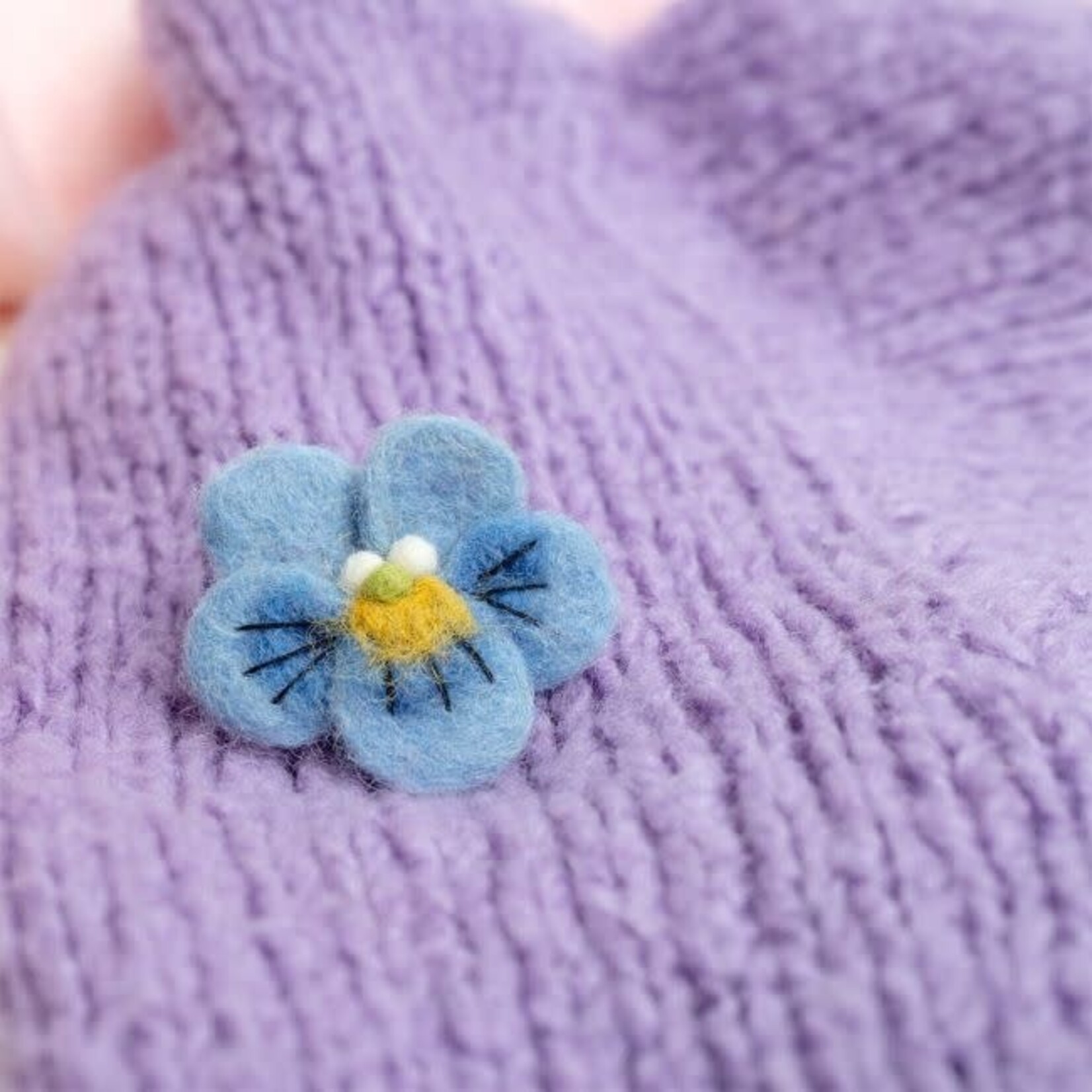 Sjaal met Verhaal Broche Viooltje assorti