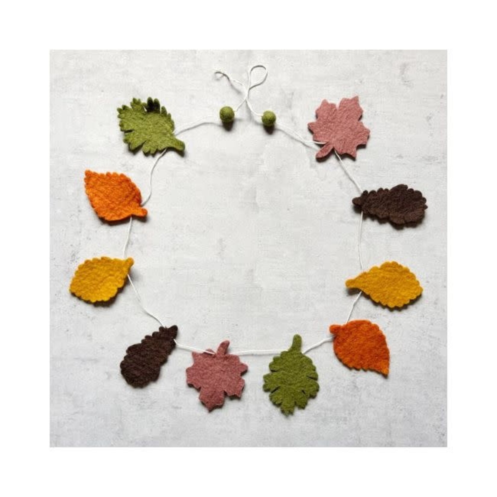 Beyoona Vilt Slinger herfstblaadjes 1,2 meter