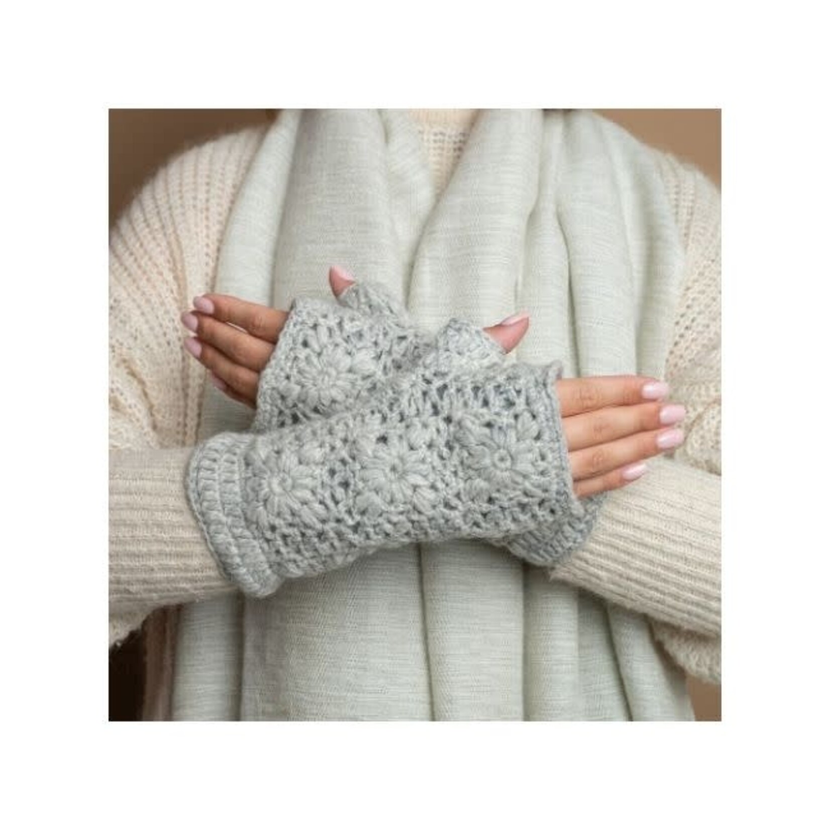 Sjaal met Verhaal Handwarmers Granny Square Lichtgrijs