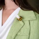 Sjaal met Verhaal Broche Bij