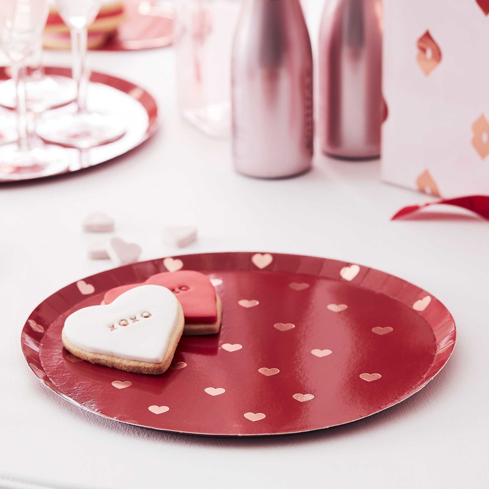Papieren borden rood/roze hartjes - Hey Good Looking - valentijn versiering - 8stuks-2