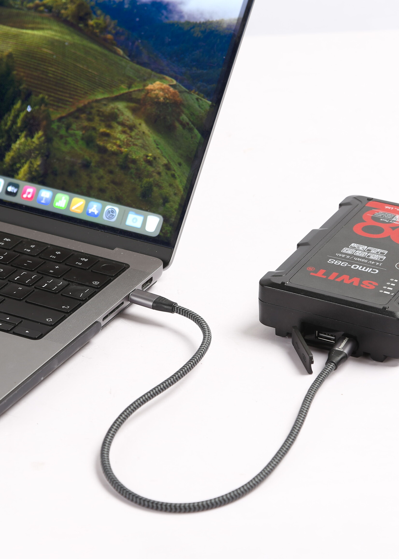 Swit CIMO-98S | 98Wh 150W High Load V-Mount Battery with USB-C