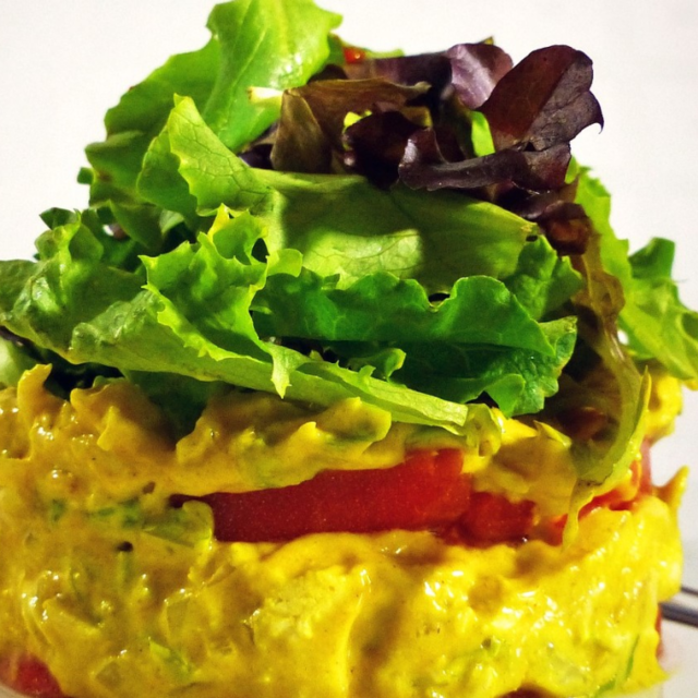 Saladeschotel kipkerriesalade