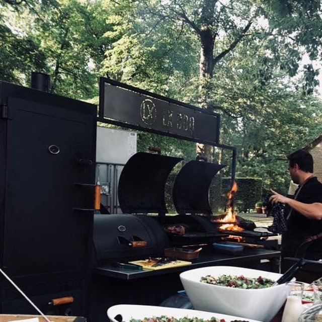 Barbecue smoker foodtruck - Streetfood menu