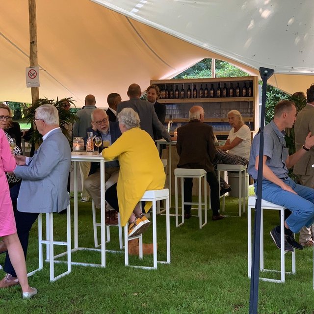 Kubo statafel 70x70cm - Wit