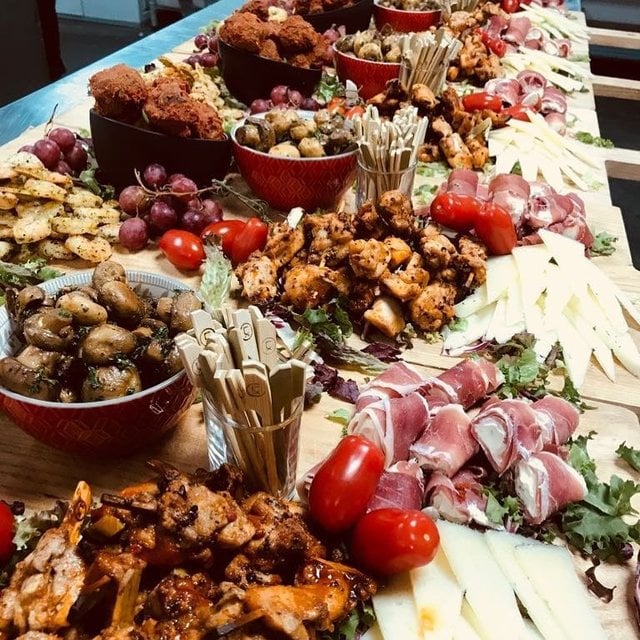 Borrelplank tapas hapjes