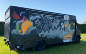 Big Benz foodtruck - Surinaamse streetfoodmenu Big Benz foodtruck - Surinaamse streetfoodmenu