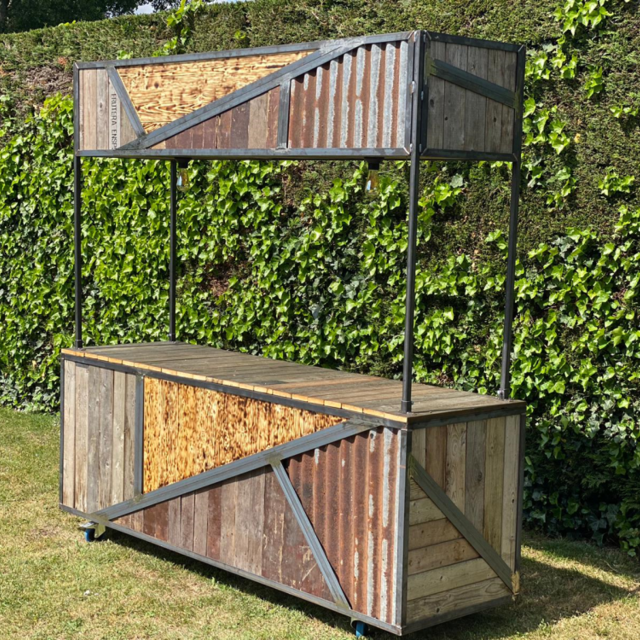 Foodcourt - Staal mixed wood Foodcourt - Staal mixed wood