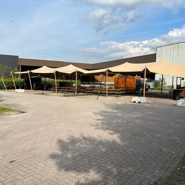 Stretchtent 10x27m - Zand
