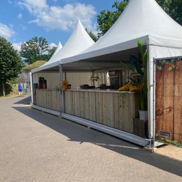 Uitgiftebar - Steigerhout met rvs blad Uitgiftebar - Steigerhout met rvs blad