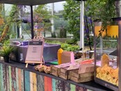 Foodcourt - Staal gekleurd sloophout look