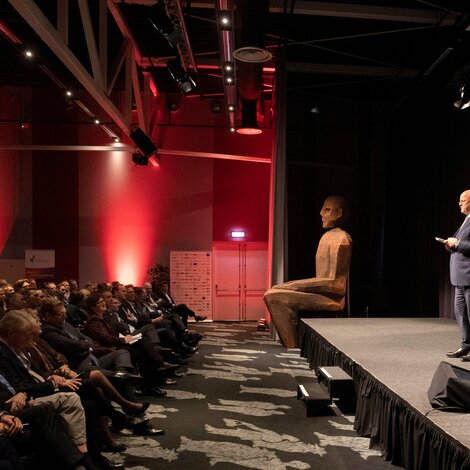 Een podium huren voor jouw perfecte evenement