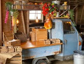 Italian piaggio foodtruck - pinsa menu