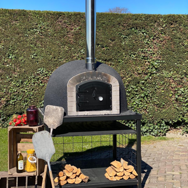 Italian piaggio foodtruck - pinsa menu