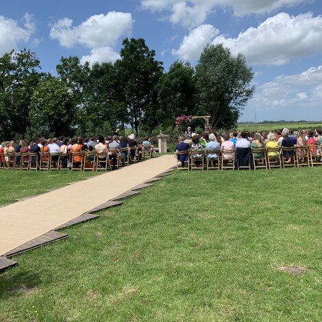 Op rolletjes: zo gebruik je lopers en afzetpalen voor een luxe entree