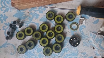 Clean bearings: Why cleaning your bearings is a good thing.