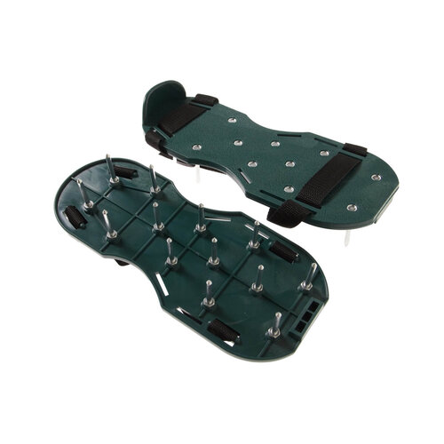 Spijkerschoenen met 50 mm. Scherpe Pen Gespsluiting