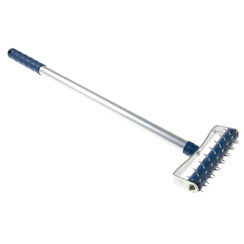 Stachel-, egelroller met stalen pennen Inclusief 50 - 98 cm. telestok