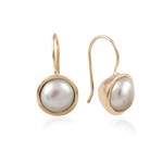 Earrings round pearl goldplated Earrings round pearl goldplated