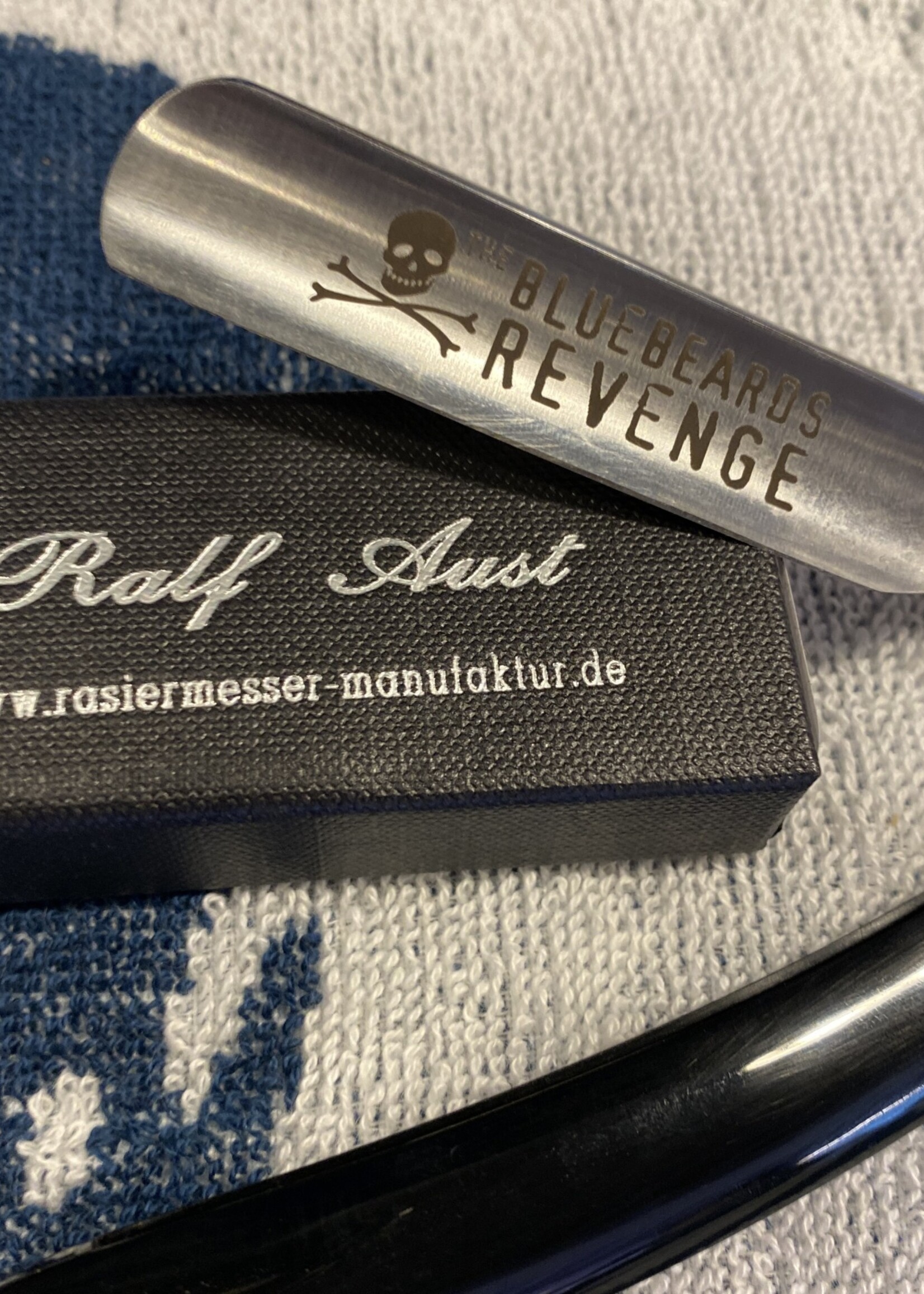Blue Beard Revenge BBR Broadsword Straight Razor
