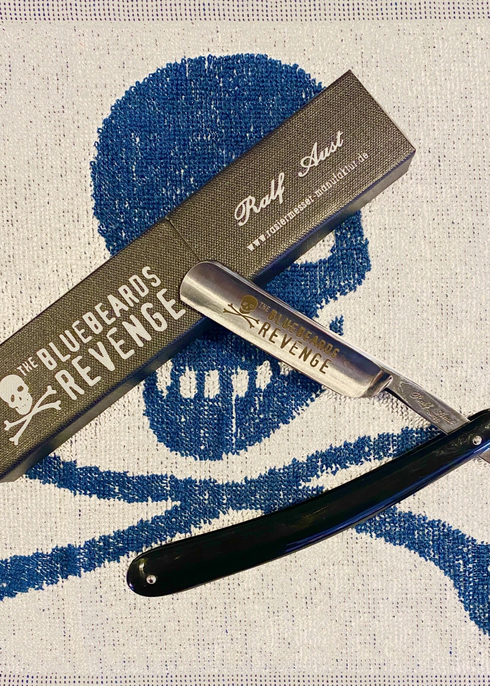 Blue Beard Revenge BBR Broadsword Straight Razor