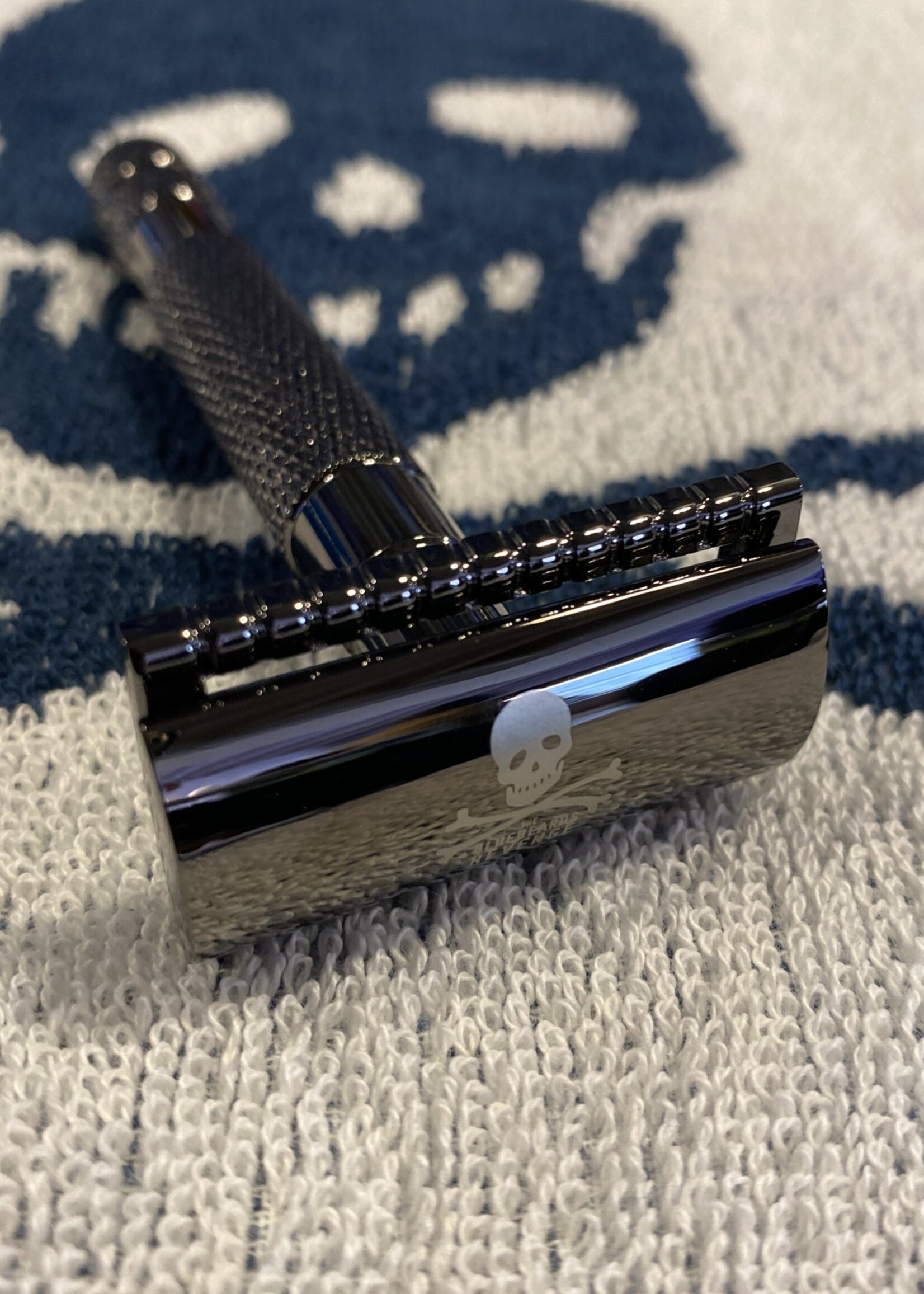 Blue Beard Revenge BBR Cutlass Double Edge Razor